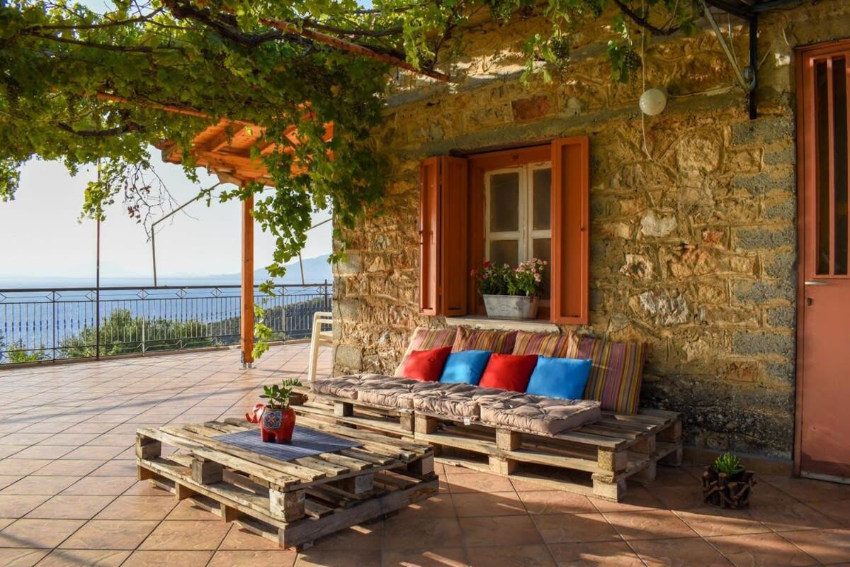 Coastal Stone Residence With Spectacular Scenery Kitriaí Esterno foto